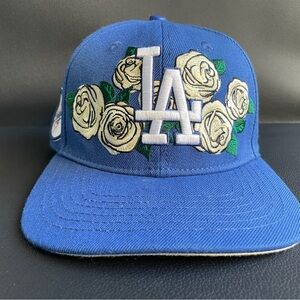 Genuine Merchandise - Dodgers “White Roses” Blue Cap with